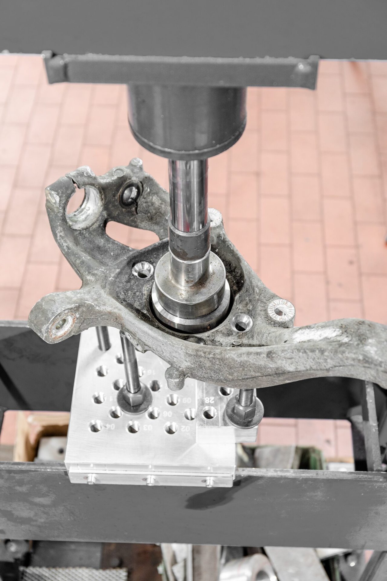 VIGOR Universal Pressunterlage ∙ V7525 ∙ 17-teilig ∙ Anzahl Werkzeuge: 17 Produktbild img4 L