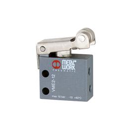 RIEGLER 3/2-Wege-Miniaturventil mechan., Rollenhebel, NO, 4 mm seitlich Produktbild