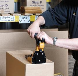 Kartonverschlussgeräte