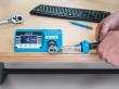 HAZET Drehmoment-Prüfgerät ∙ elektronisch ∙ 1,5 – 30 Nm 7903E ∙ Drehmomentbereich min-max: 1.5 – 30 Nm ∙ 3/8 Zoll (10 mm) Sechskant massiv, 1/4 Zoll (6,3 mm) Vierkant hohl, 3/8 Zoll (10 mm) Vierkant hohl ∙ L x B x H: 175 mm x 64 mm x 72 mm Produktbild img3 S