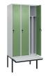 C+P Spind Classic PLUS, Bank, 3 Abteile, 2120x900x815mm, 7035/6011 Produktbild