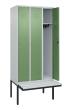 C+P Spind Classic PLUS, Bank, 3 Abteile, 2120x900x815mm, 7035/6011 Produktbild
