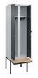 C+P Schwarz-Weiß-Spind Classic PLUS, Bank, 2 Abteile, 2120x600x815mm, 7035/7016 Produktbild