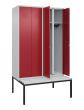 C+P Schwarz-Weiß-Spind Classic PLUS, Bank, 4 Abteile, 2120x1200x815mm, 7035/3003 Produktbild