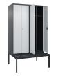 C+P Schwarz-Weiß-Spind Classic PLUS, Bank, 4 Abteile, 2120x1200x815mm, 7016/7035 Produktbild