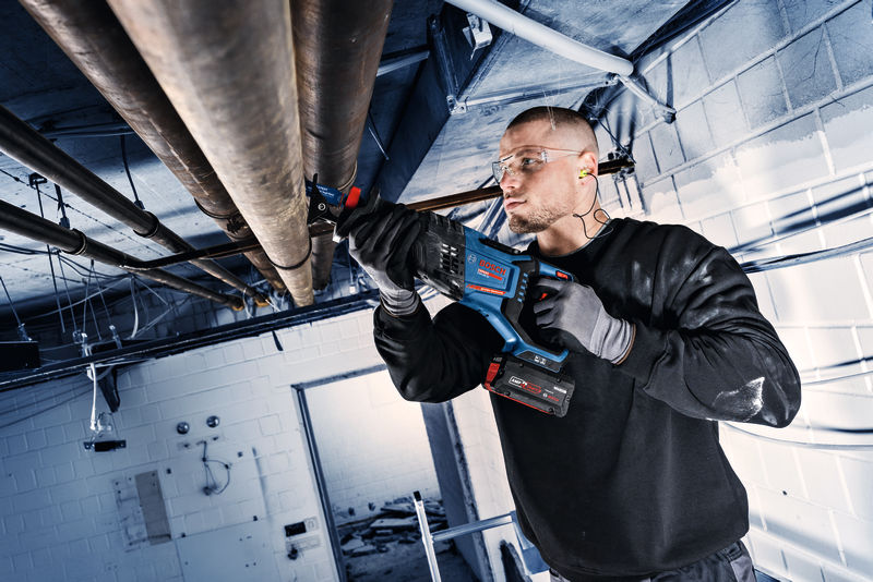 Akku-Säbelsäge EXSA 18V-32 solo Bosch Expert ohne Akku ohne Ladegerät L-Boxx Produktbild img15 L