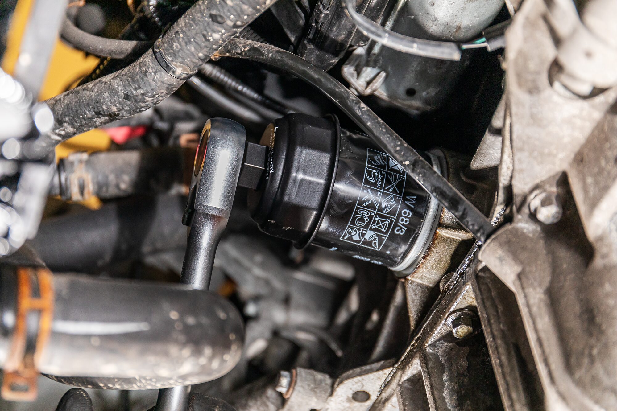 HAZET Ölfilterschlüssel 2169-7 ∙ 1/2 Zoll (12,5 mm) Vierkant hohl ∙ Außen 14-kant Profil ∙ SW 64 mm Produktbild img4 L