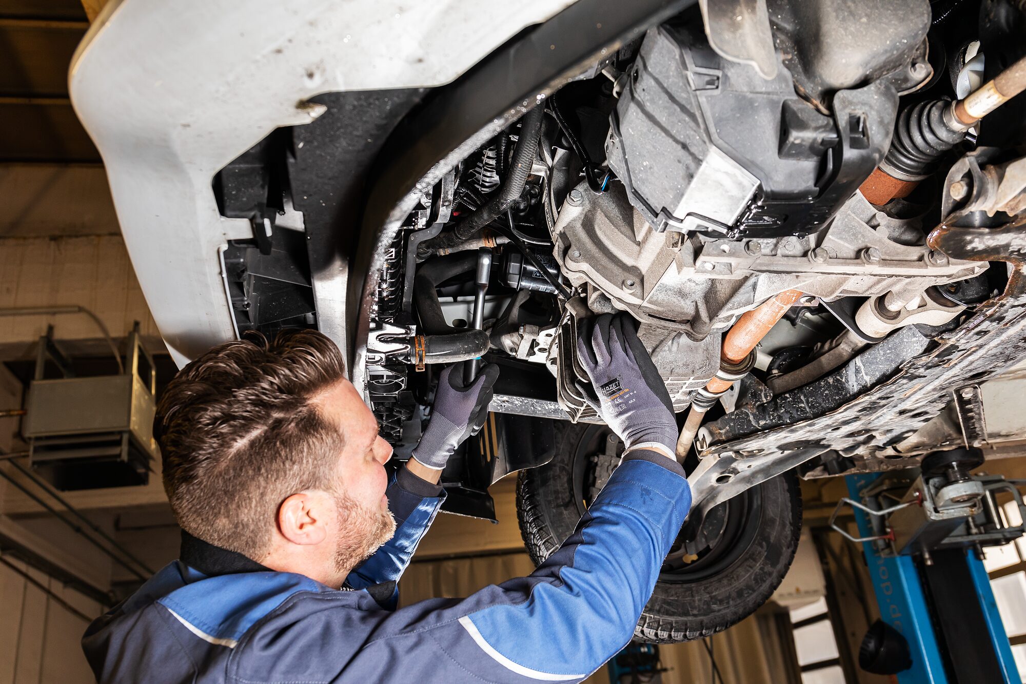 HAZET Ölfilterschlüssel 2169-7 ∙ 1/2 Zoll (12,5 mm) Vierkant hohl ∙ Außen 14-kant Profil ∙ SW 64 mm Produktbild img6 L