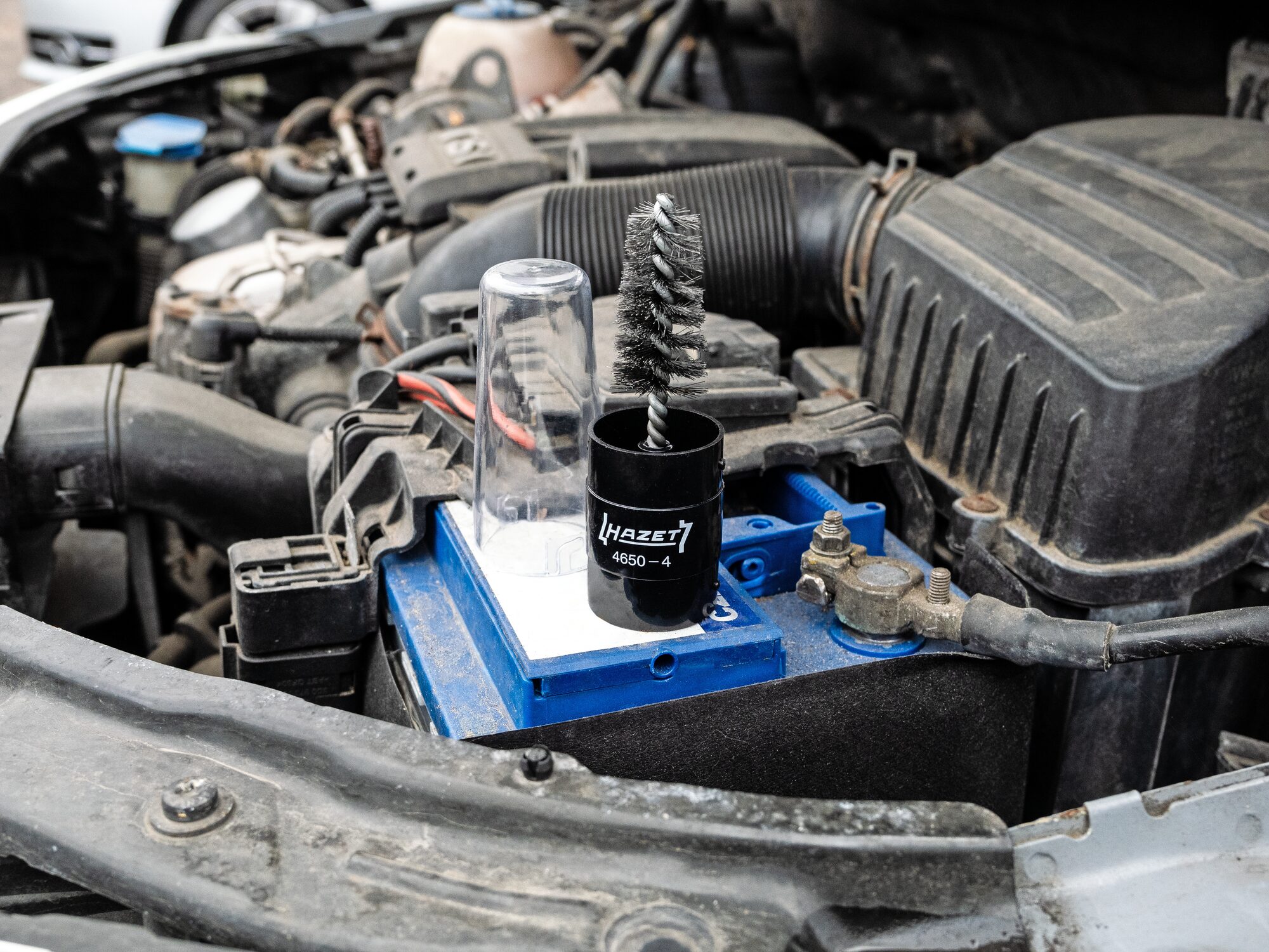 HAZET Pol- und Batterieklemmen-Reinigungsbürste 4650-4 ∙ Länge: 120 mm Produktbild img3 L