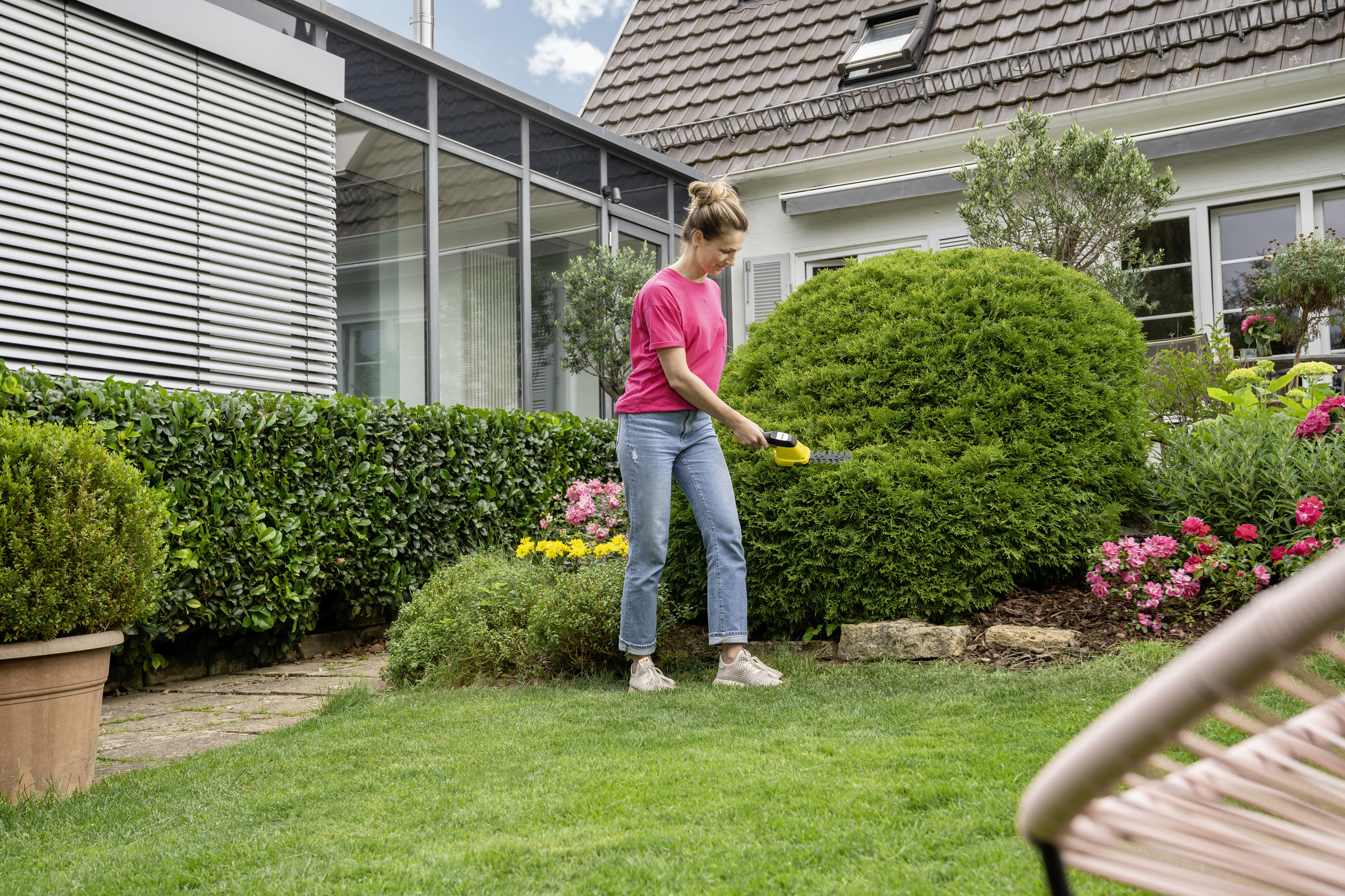 Kärcher Akku-Gras- und Strauchschere GSH 4-4 Plus Battery Set Produktbild img2 L