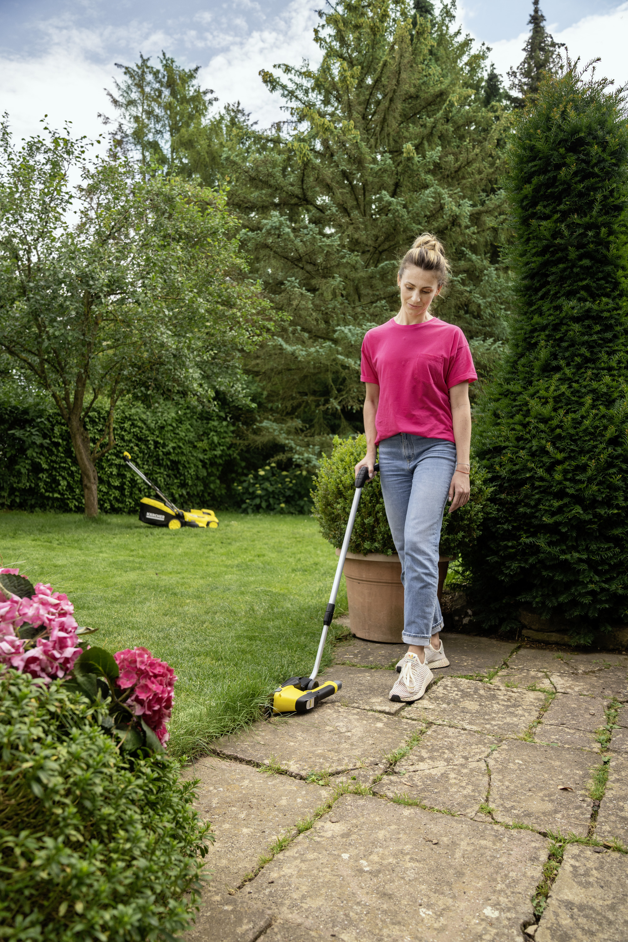 Kärcher Akku-Gras- und Strauchschere GSH 4-4 Plus Battery Set Produktbild img4 L