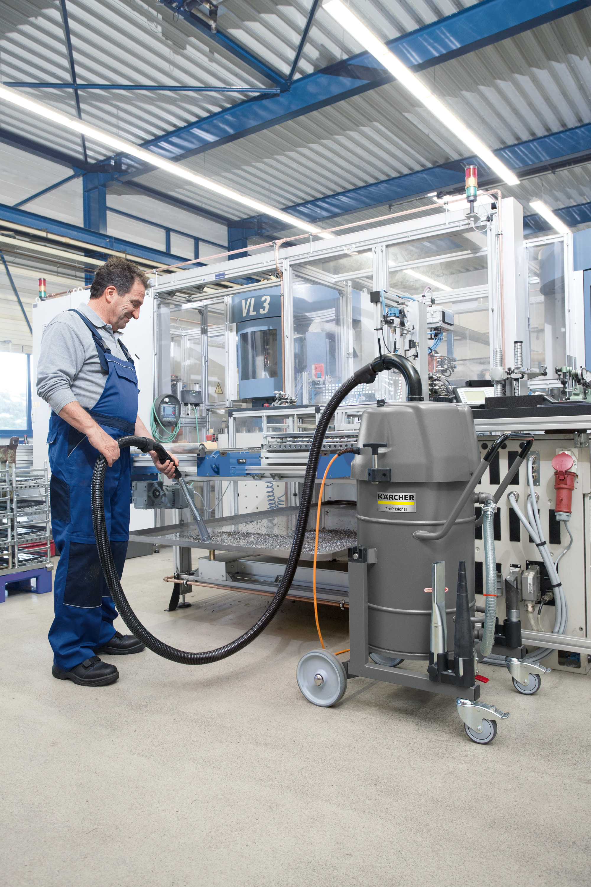 Kärcher Industriesauger IVR-L 40/12-1 Produktbild img3 L