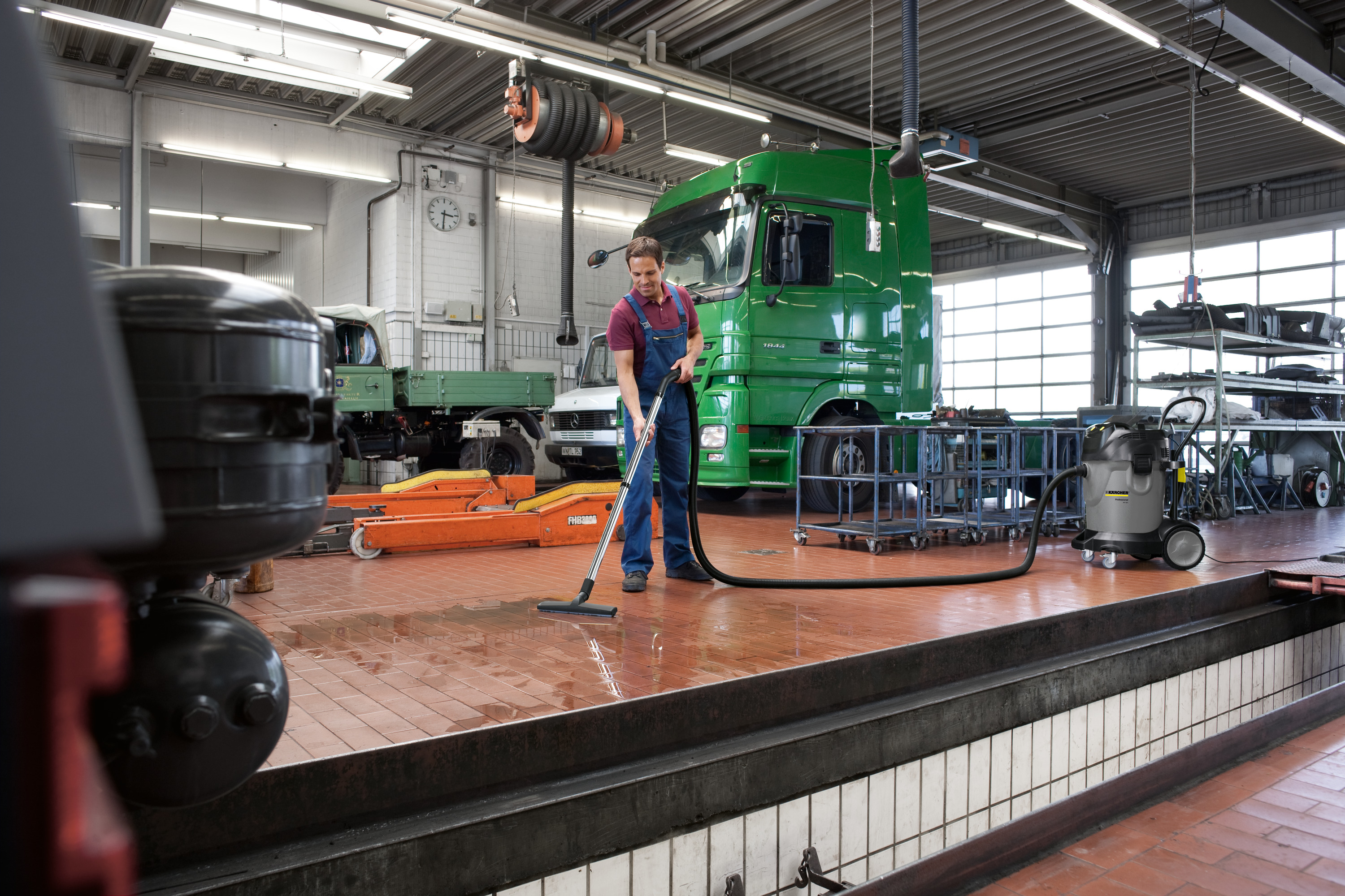 Kärcher Nass-/Trockensauger NT 70/2 Produktbild img2 L