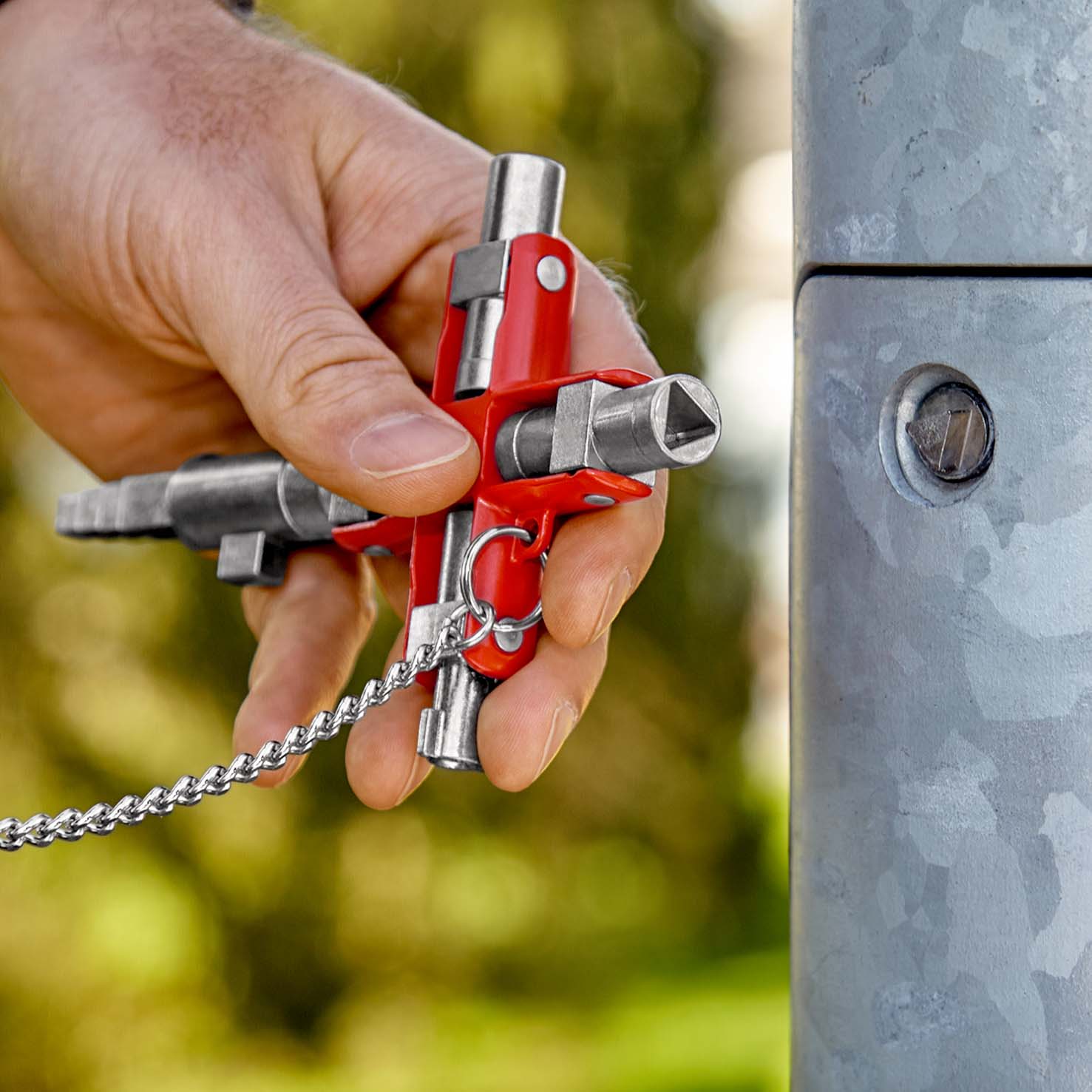 KNIPEX 00 11 06 V01 Universal-Schlüssel "Bau" Der Standard Schaltschrankschlüssel 95 mm Produktbild img2 L