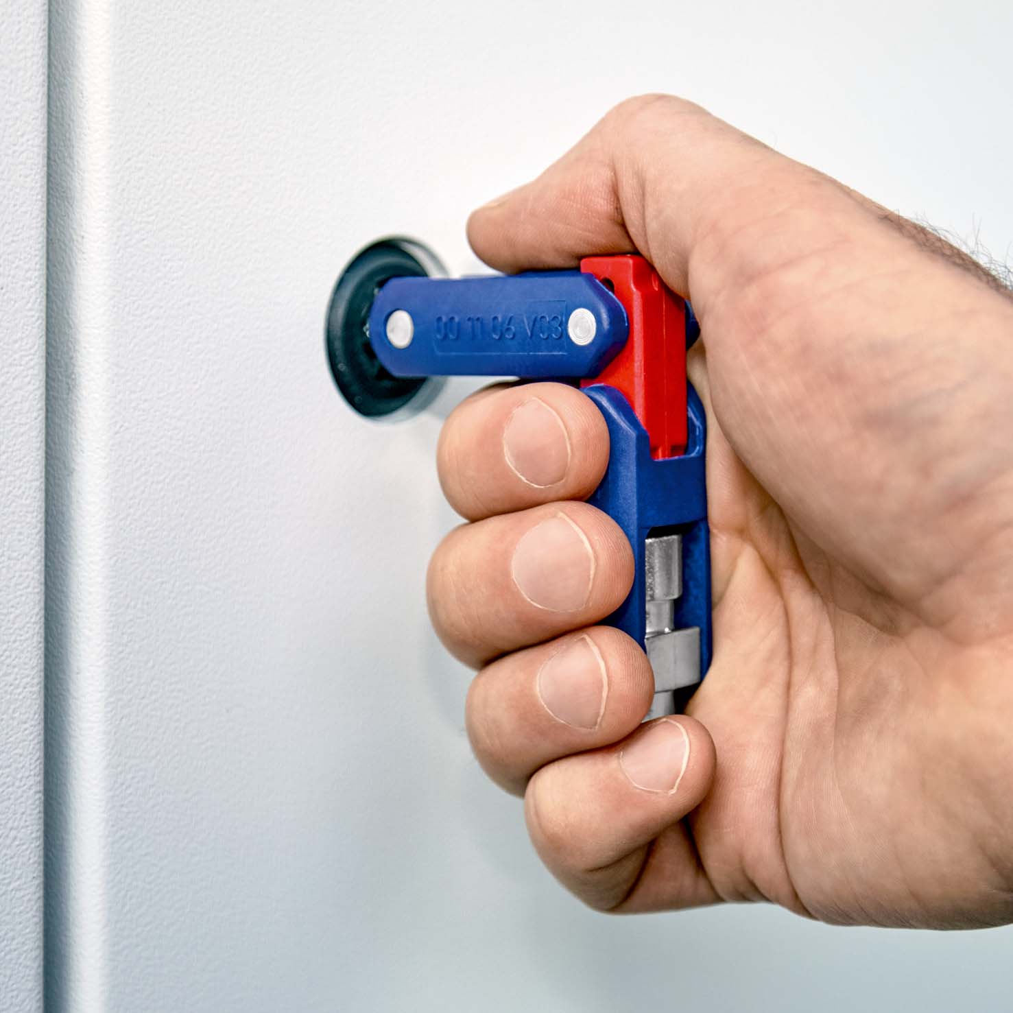 KNIPEX 00 11 06 V03 Schaltschrankschlüssel Double-Joint 62 mm Produktbild img12 L