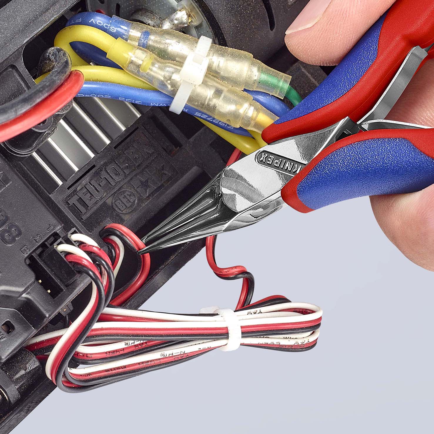 KNIPEX 35 32 115 Elektronik-Greifzange mit durchgestecktem Gelenk 115 mm mit Mehrkomponenten-Hüllen spiegelpoliert Produktbild img6 L