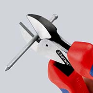 KNIPEX 73 05 160 T X-Cut® Kompakt-Seitenschneider 160 mm verchromt mit Mehrkomponenten-Hüllen, mit integrierter Befestigungsöse zum Anbringen einer Absturzsicherung Produktbild img3 L