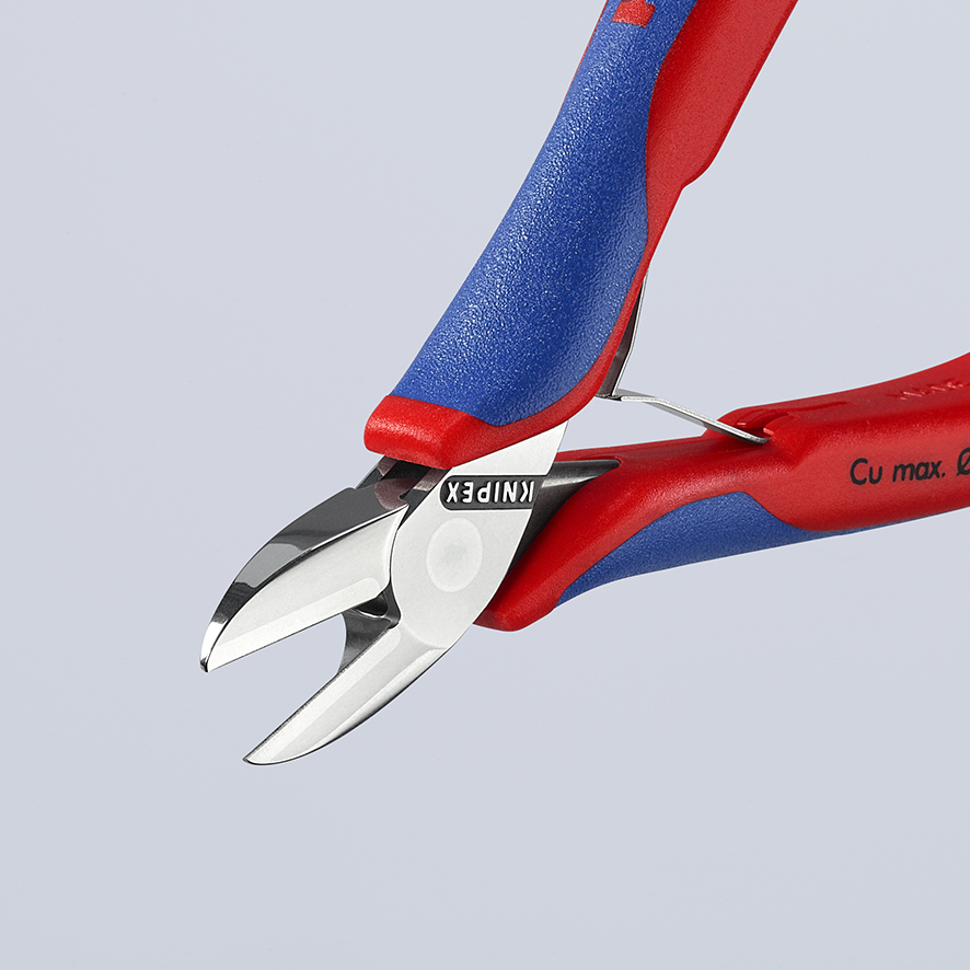 KNIPEX 77 02 130 Elektronik-Seitenschneider mit durchgestecktem Gelenk 130 mm mit Mehrkomponenten-Hüllen spiegelpoliert Produktbild img4 L