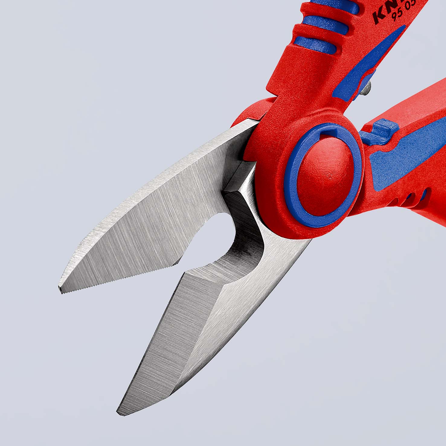 KNIPEX 95 05 155 SB Elektrikerscheren 155 mm mit Mehrkomponenten-Hüllen, glasfaserverstärkt poliert Produktbild img18 L