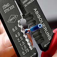 KNIPEX 97 32 240 SB Crimpzange 240 mm schwarz lackiert mit Mehrkomponenten-Hüllen Produktbild img6 L