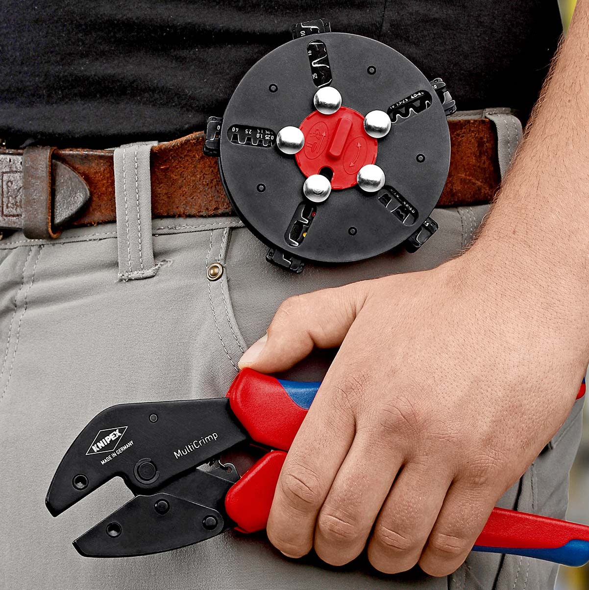 KNIPEX 97 33 01 MultiCrimp® Crimpzange mit Wechselmagazin 250 mm brüniert mit Mehrkomponenten-Hüllen Produktbild img4 L