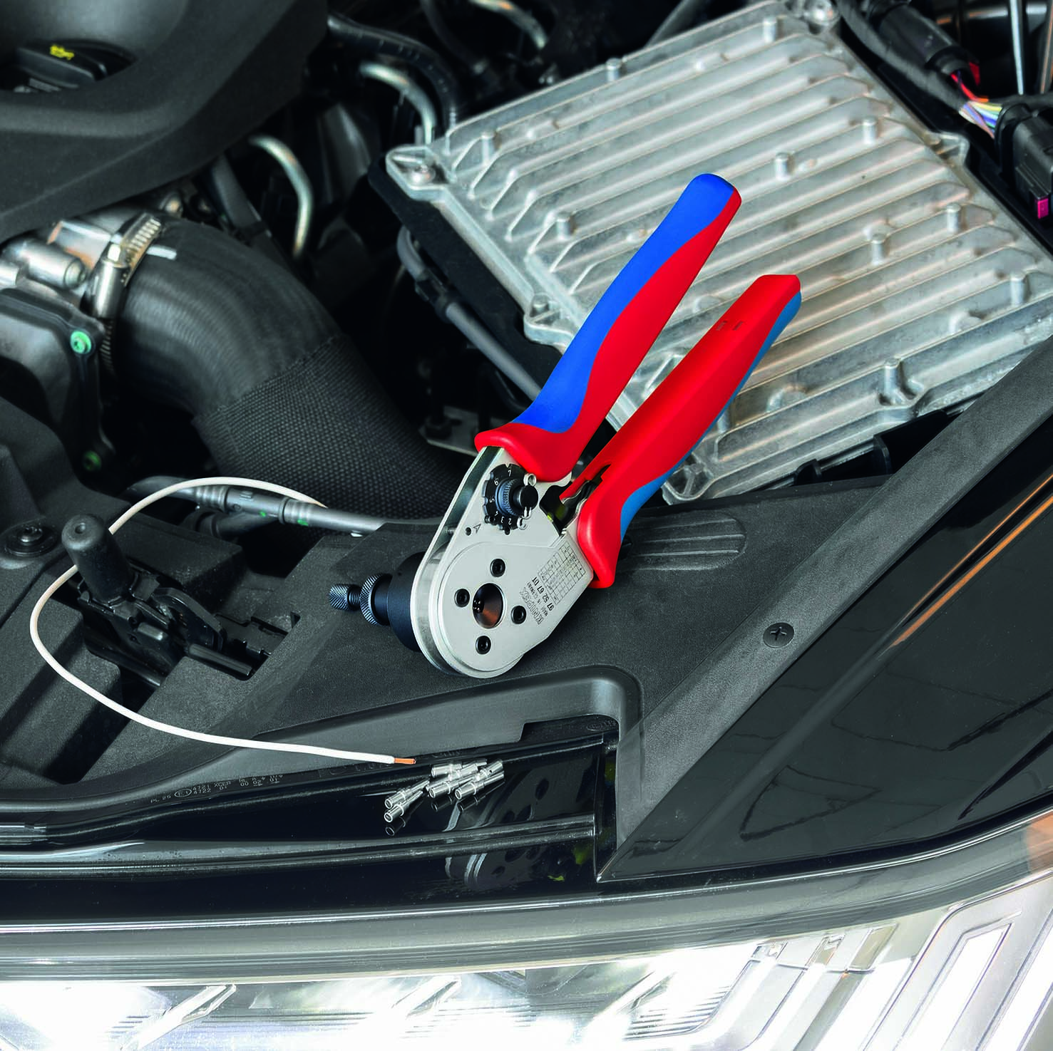 KNIPEX 97 52 67 DT Vierdorncrimpzange für DT-Kontakte 230 mm Produktbild img5 L
