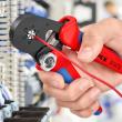 KNIPEX 97 53 14 SB Selbsteinstellende Crimpzange für Aderendhülsen mit Seiteneinführung 180 mm brüniert mit Mehrkomponenten-Hüllen Produktbild img10 S
