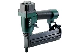 Druckluft-Klammer-Nagelgerät DKNG 40/50 (601562500); Kunststoffkoffer Produktbild
