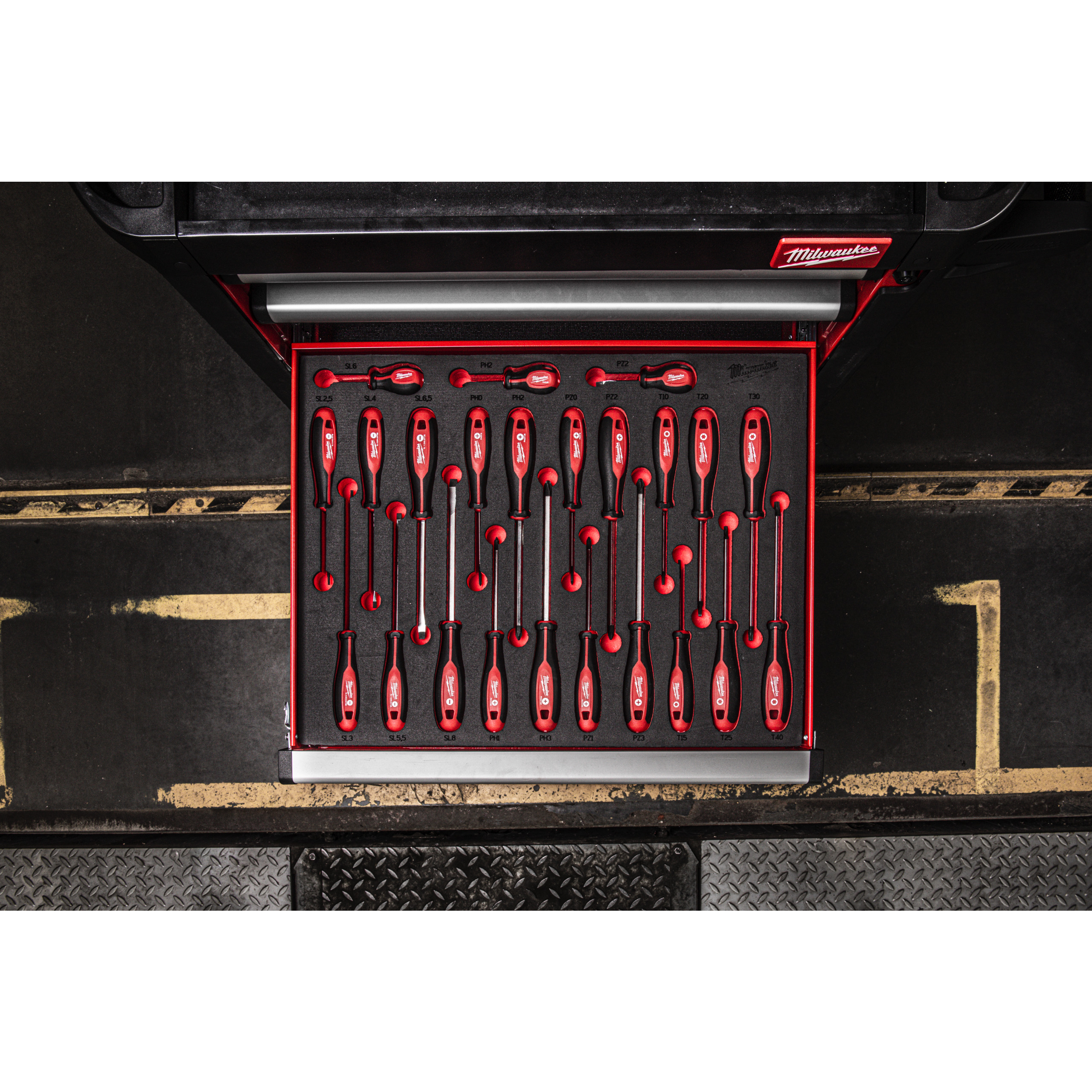 Tri-Lobe Schraubendreher Einlage, 23-teilige Einlage für Werkstattwagen 78 cm Milwaukee  Produktbild img2 L