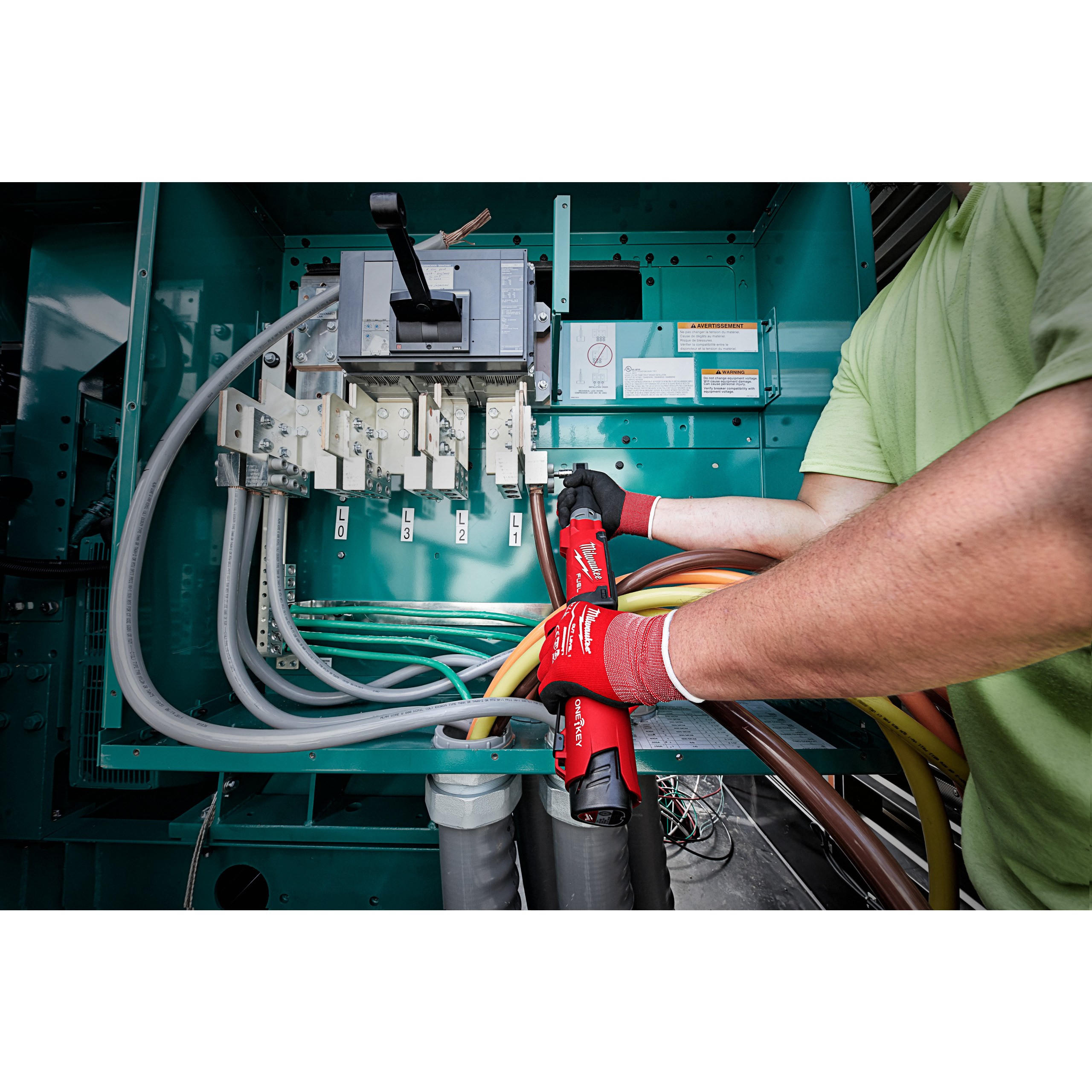 M12ONEFTR38-201C, M12™ ONE KEY™ Digitaler 3/8"-Akku-Drehmomentschlüssel Milwaukee Produktbild img3 L