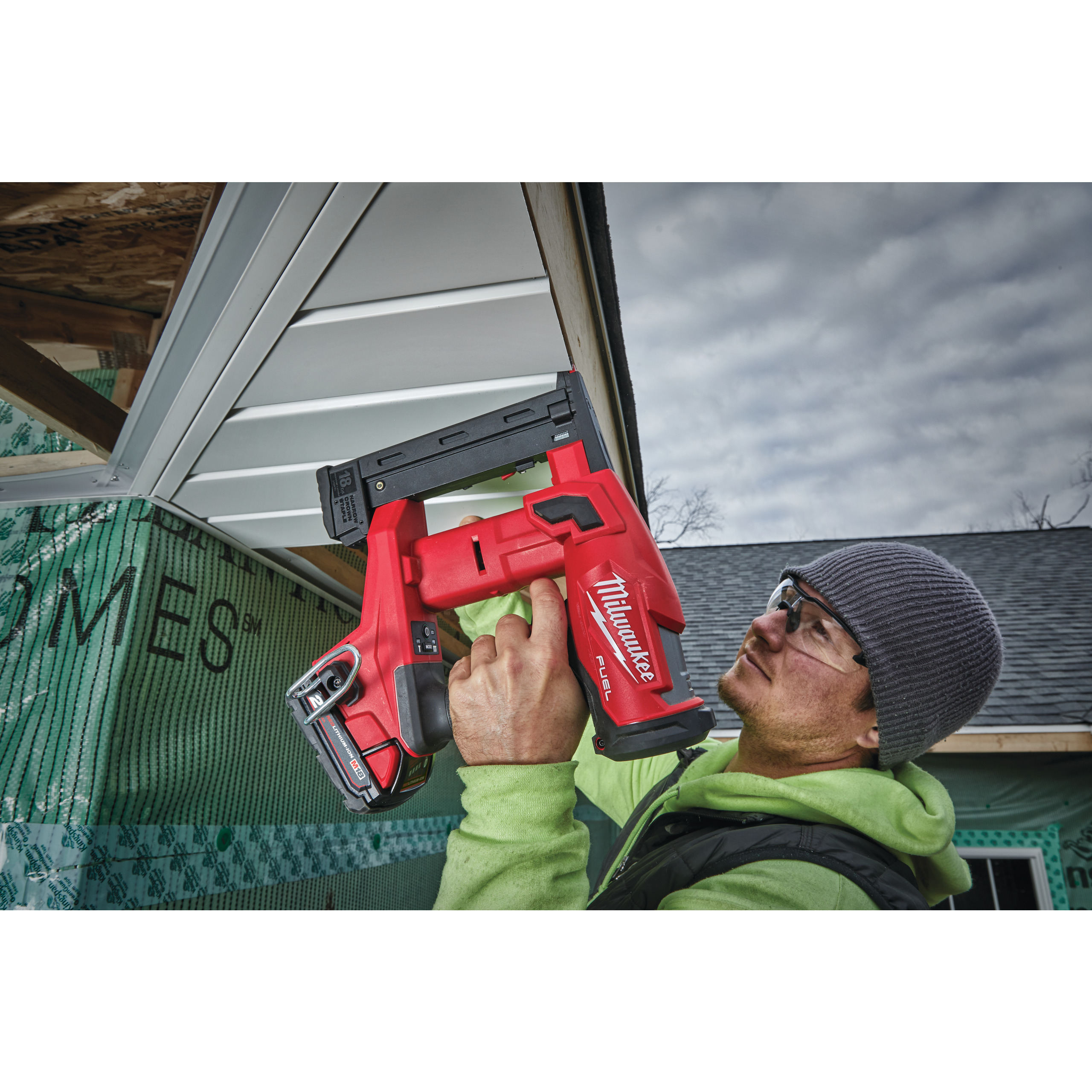 M18FNCS18GS-202X, M18 FUEL™ Akku-Tacker Milwaukee  Produktbild img2 L