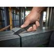 HARDLINE Premium-Klappmesser, 75 mm Klingenlänge mit partiellem Wellenschliff Milwaukee  Produktbild img4 S