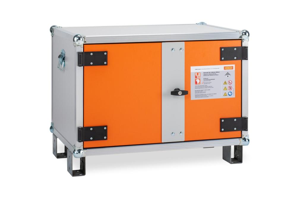 Akku-Ladeschrank Basic 8/5 mit Stapelfüßen 1-phasig Produktbild img1 L