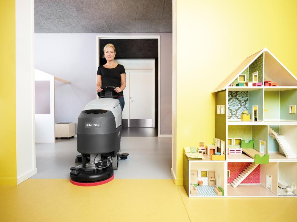 Bodenreiniger SC401 E Nilfisk  Produktbild img2 L