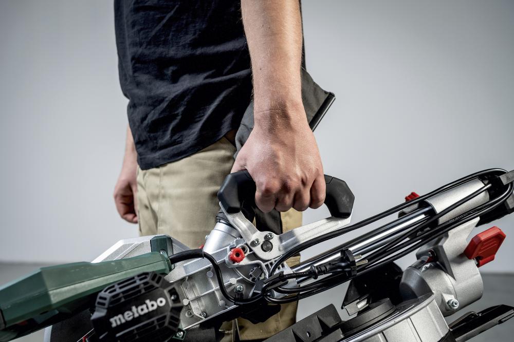 Kapp- und Gehrungssäge KGS 216 M Metabo  Produktbild img9 L