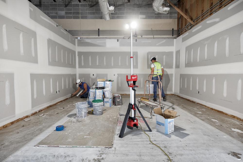 Akku-Baustrahler solo M18 HOSALC-0 Milwaukee ohne Akku ohne Ladegerät Karton Produktbild img2 L