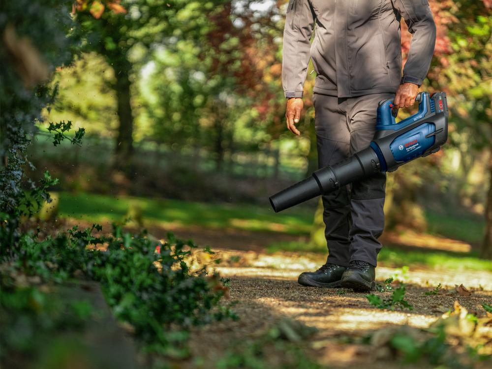 Akku-Gebläse, solo GBL 18V-800 Bosch ohne Akku Ladegerät Karton Produktbild img8 L
