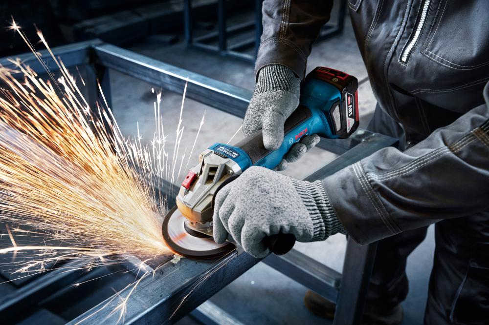 Akku Winkelschleifer solo GWS 18V-8 Bosch ohne Ladegerät L-Boxx Produktbild img2 L