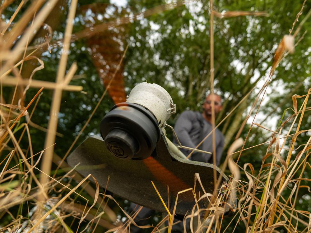 Akku-Rasentrimmer solo GRT 18V-40 Bosch ohne Akku Ladegerät Karton Produktbild img3 L