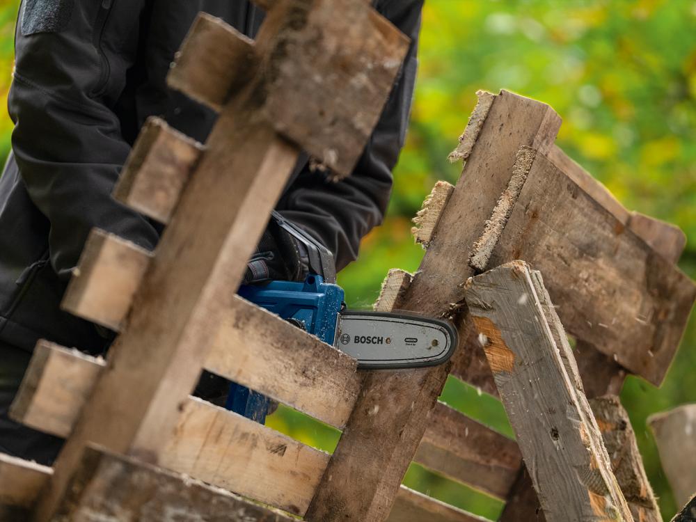 Akku Kettensäge solo GKE 18V-25 TP Bosch ohne Ladegerät Karton Produktbild img5 L