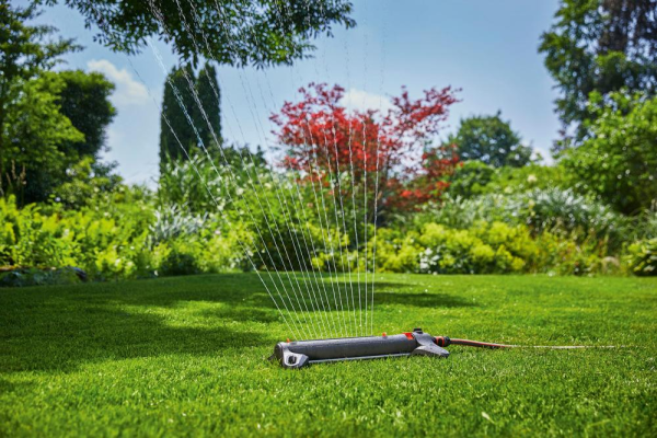 Gardena Aquazoom M Viereckregner Produktbild img2 L