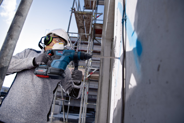 Akku-Bohrhammer BITURBO mit SDS plus GBH 18V-34 CF Produktbild img5 L