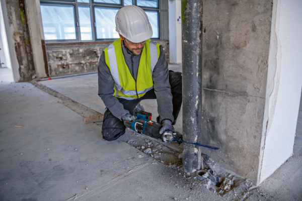 Akku-Säbelsäge solo GSA 18V-28 Bosch ohne Akku ohne Ladegerät L-Boxx Produktbild img5 L