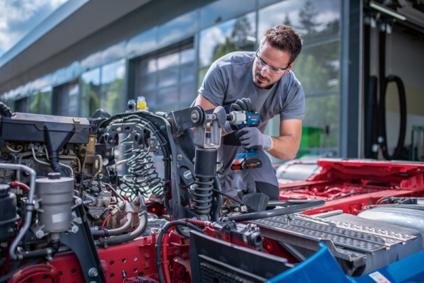 Bosch Akku-Schlagschrauber GDS 18V-450HC solo ohne Akku ohne Ladegerät L-Boxx Produktbild img2 L