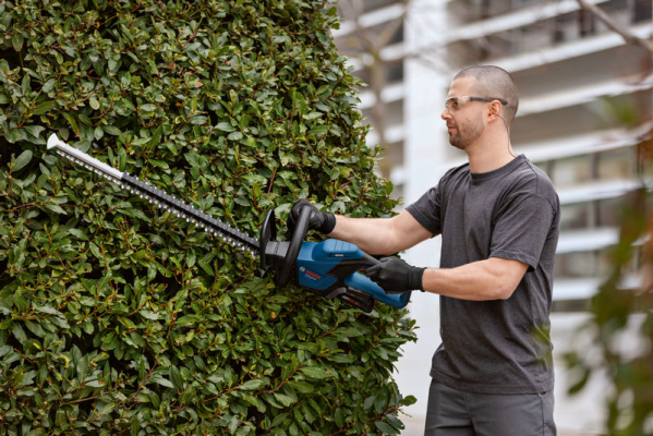 Bosch Akku-Heckenschere GHE 18V-60 60 cm solo im Karton Produktbild img7 L