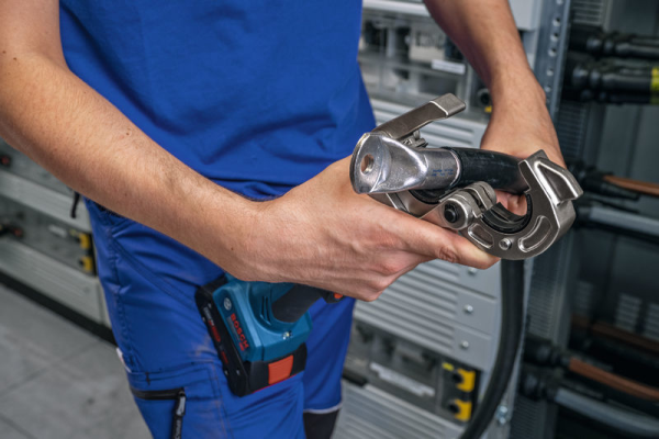 Akku Kabelpresse GPH 18V-60 solo Bosch ohne Akku ohne Ladegerät XL-Boxx Produktbild img6 L