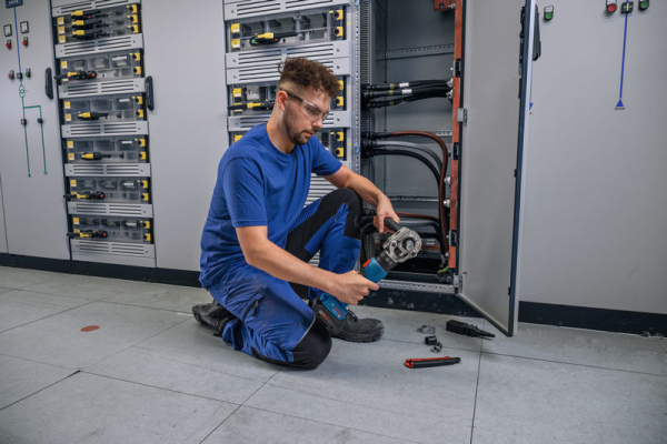 Akku Kabelpresse GPH 18V-60 solo Bosch ohne Akku ohne Ladegerät XL-Boxx Produktbild img2 L