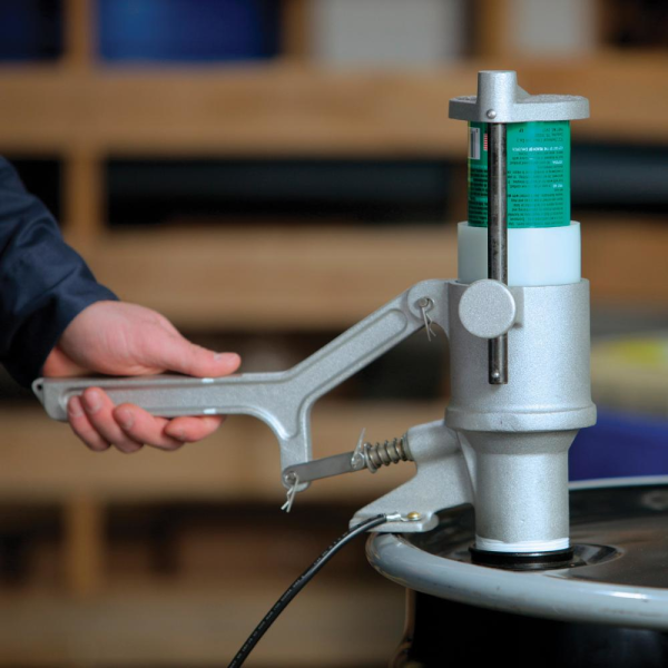 Aerosoldosen- Recyclingsystem Set Auslaufstutzen, Filter Abgreifklemme, Brille Produktbild img4 L