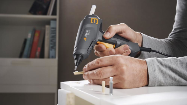 Heißklebepistole Gluematic 3011 Steinel Karton Produktbild img4 L