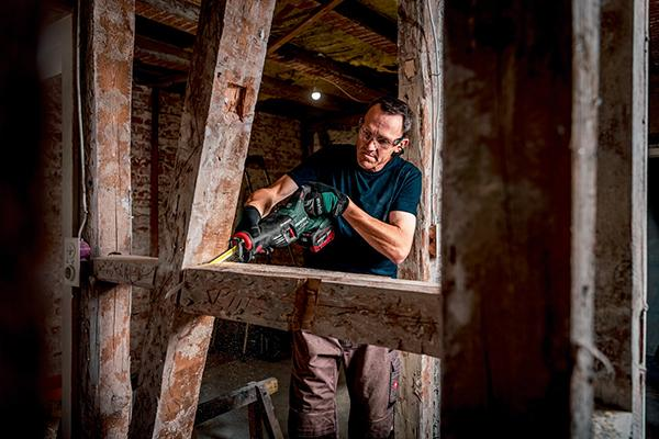 Akku-Säbelsäge solo SSEP 18 LT BL Metabo ohne Akku ohne Ladegerät metaBOX Produktbild img2 L